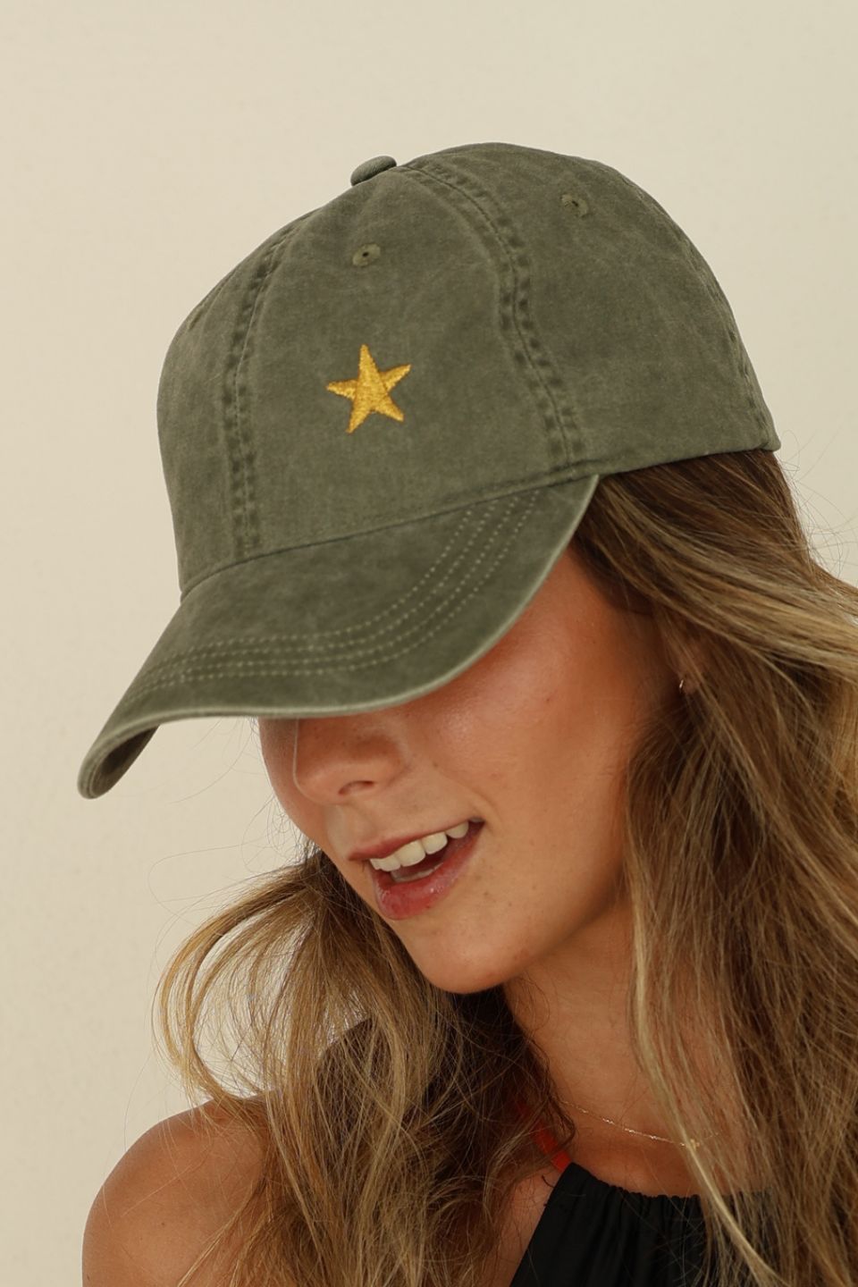 GORRA VERDE ESTRELLA DORADA, GOGANA