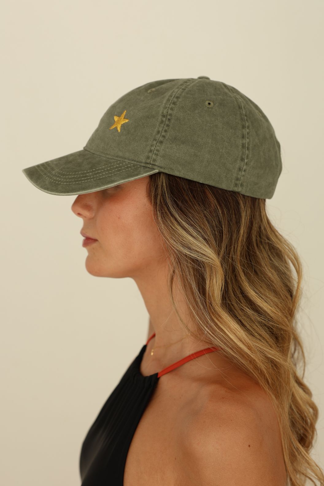 GORRA VERDE ESTRELLA DORADA, GOGANA
