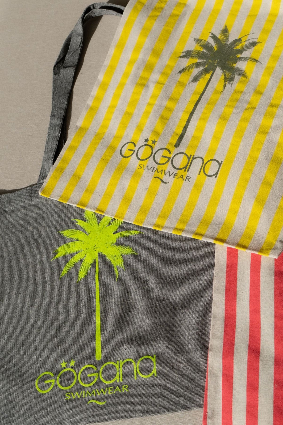 BOLSA PLAYA TOTE BAG GRIS Y FLÚOR, GOGANA
