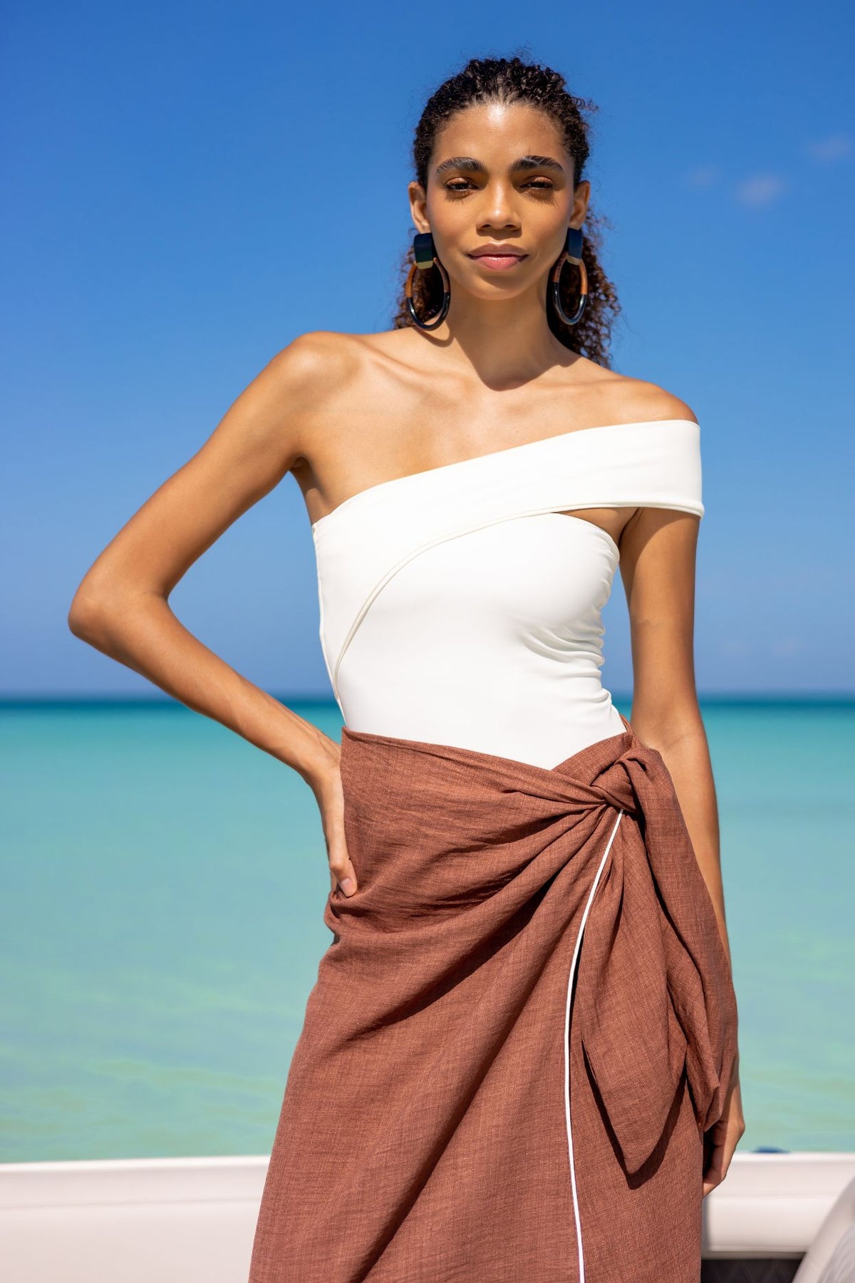 Falda Marrón Pareo con vivos Blancos, Santorini