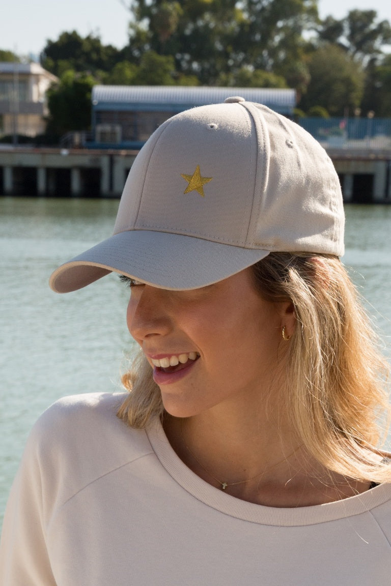 GORRA NATURAL ESTRELLA DORADA