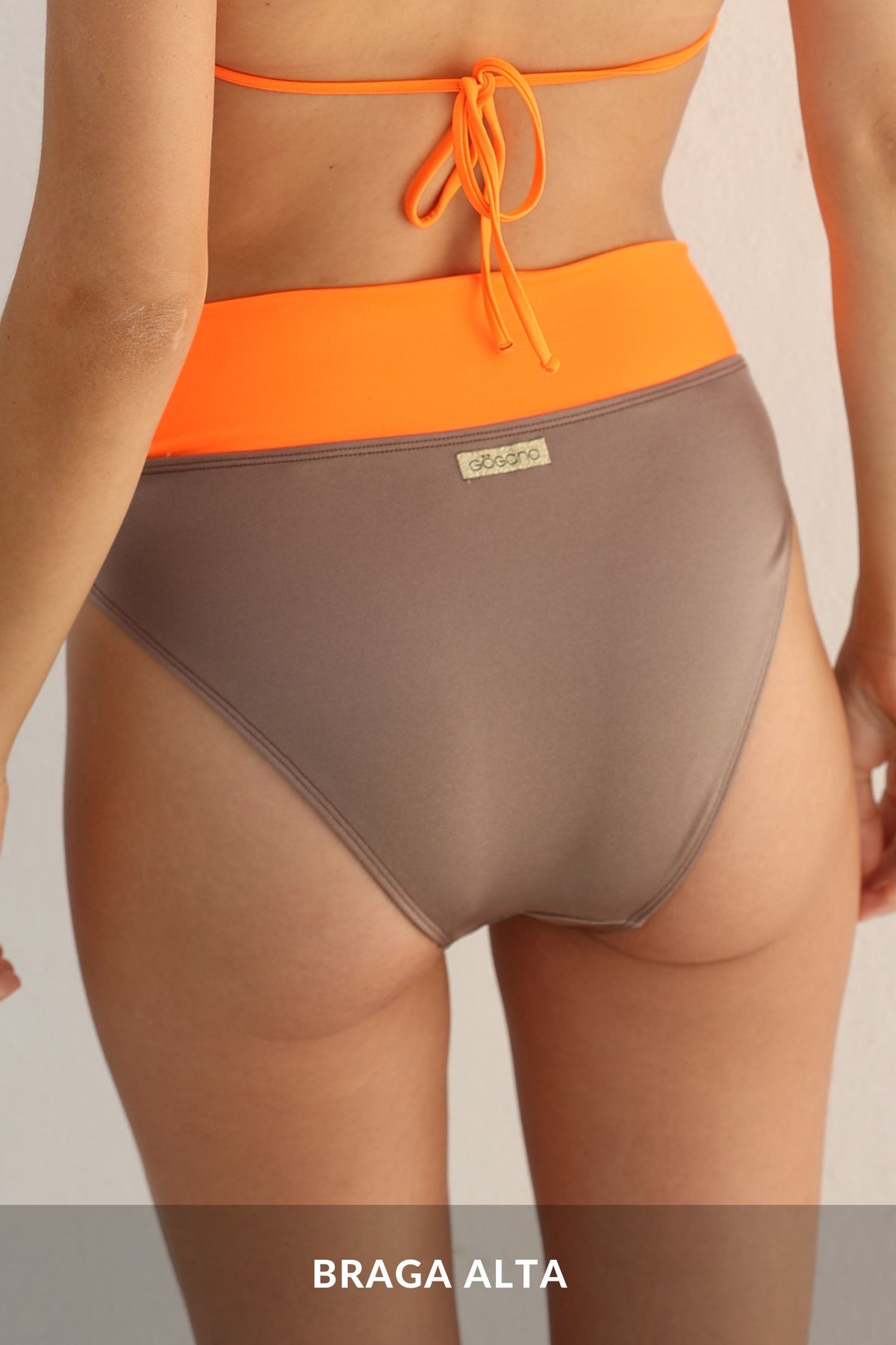 Bikini Marrón Triángulo Vivos Naranja Flúor, Bahamas