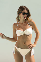 Bikini Blanco Bandeau con aplique dorado, Maui